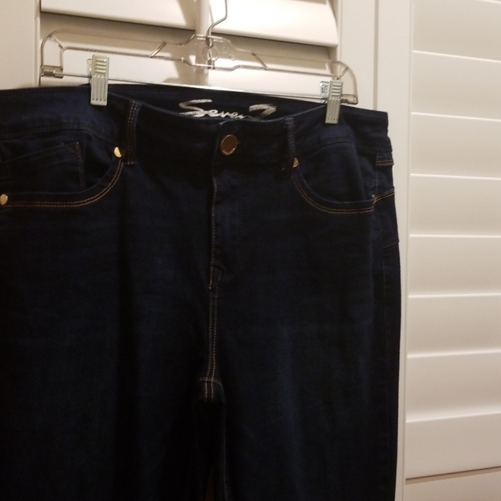 Jean - Picture 2 of 3